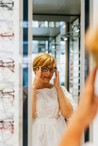 Patient selecting new eyewear eligible for sharing in the Liberty Vision sharing program